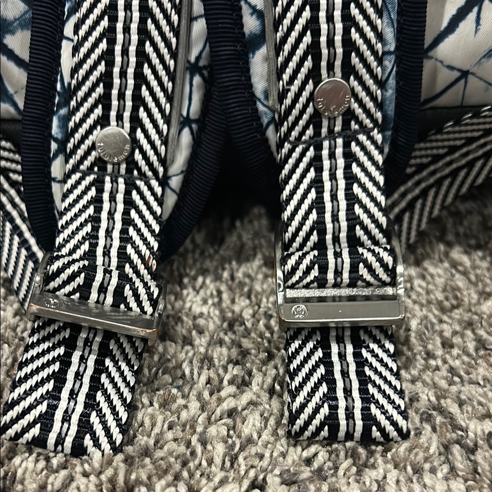 Lululemon Geometric Patterned Backpack - image 5